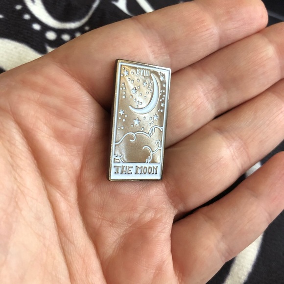Tarot Card The Moon Enamel Lapel Pin Brooch - Picture 3 of 4